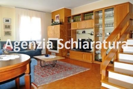 Foto Villa a schiera a Montegridolfo Trebbio Di Montegridolfo di 180 m²