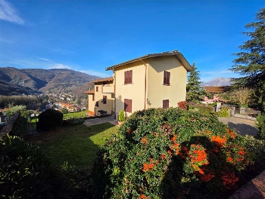 Foto Villa bifamiliare in san carlo, Castelnuovo di Garfagnana Centro