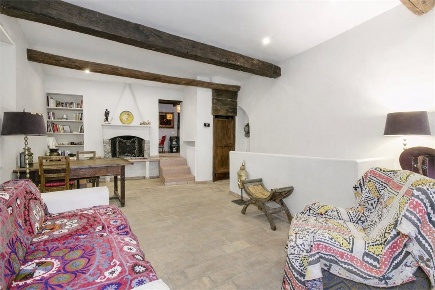 Foto Appartamento a Sutri Centro di 143 m² con 2 locali in vendita