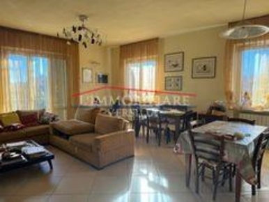 Foto Villa unifamiliare a Montignoso Debbia, Cervaiolo di 130 m² in vendita