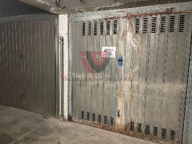 Foto Box a Colle di Val d'Elsa Colle Bassa, Via Gramsci di 13 m² in vendita