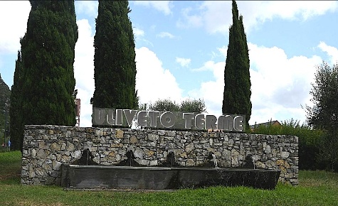 Foto Casa indipendente a Vicopisano Uliveto Terme di 145 m² con 6 locali