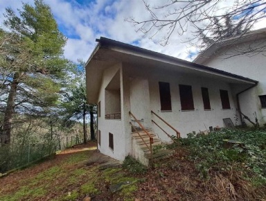 Foto Case semi ndipendenti a Serra San Quirico Centro di 90 m² con 6 locali