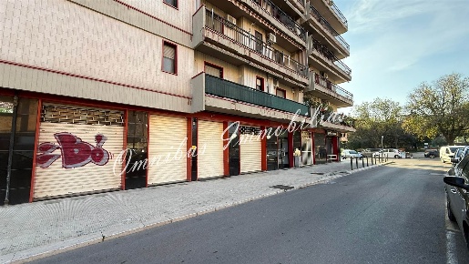 Foto Negozio a Foggia Comparto Biccari di 150 m² con 3 locali in affitto
