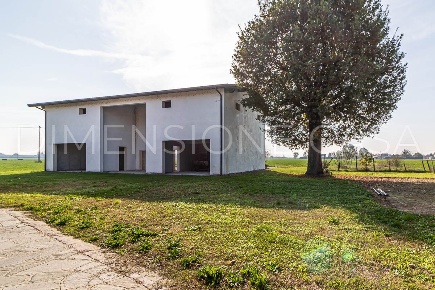 Foto Terreno agricolo a Concordia sulla Secchia Centro di 32370 m²