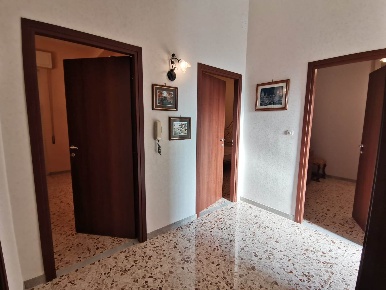 Foto Appartamento in Via Francesco Crispi, Belpasso Centro di 90 m²