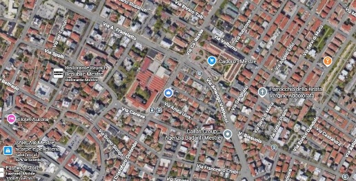 Foto Negozio in Via Ca' Rossa, Venezia Mestre di 70 m² con 2 locali