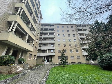 Foto Appartamento a Monza Triante di 140 m² con 4 locali in vendita
