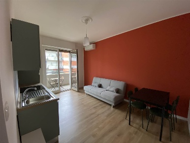 Foto Appartamento in Via Pordenone 19, Milano Udine di 65 m² con 2 locali