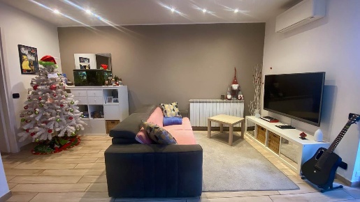 Foto Appartamento a Ronco Briantino di 75 m² con 3 locali in vendita