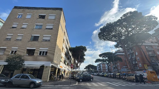 Foto Appartamento in Via Federico Paolini, Roma Ostia Levante di 92 m²