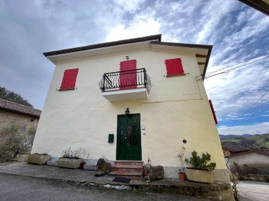 Foto Case indipendenti in Via Cortogno 7, Casina di 221 m² con 7 locali