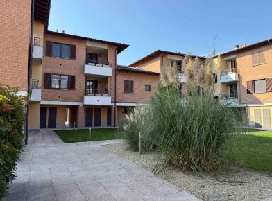 Foto Appartamento in Via Leonardo Da Vinci, Travacò Siccomario di 83 m²