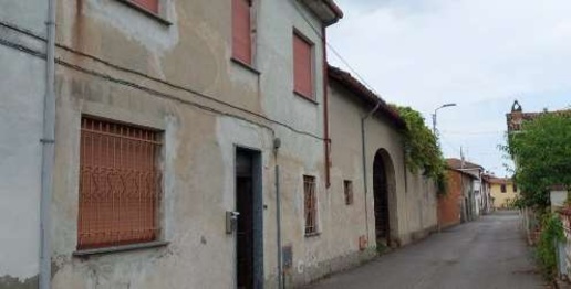 Foto Case indipendenti in Via Nuova, Suardi di 165 m² con 6 locali all'asta