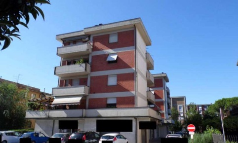 Foto Appartamento in Via Don Minzoni, Rufina Centro di 133 m² con 8 locali