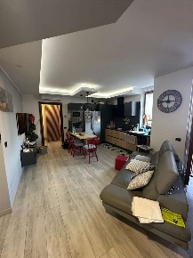 Foto Appartamento in via cantù 23, Parabiago Centro di 85 m² con 3 locali