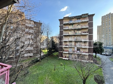 Foto Appartamento in Via Arganini 30, Milano Niguarda di 75 m² con 3 locali