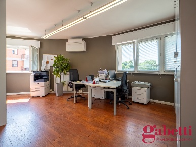 Foto Appartamento in Via Siusi 16, Milano Udine di 69 m² con 3 locali