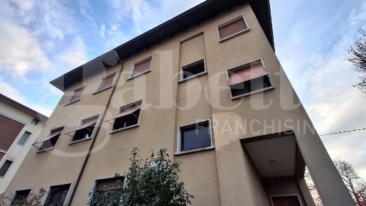 Foto Appartamento in Via Montebello 41, Piacenza Infrangibile di 129 m²