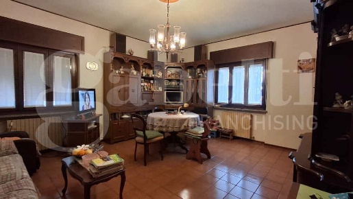 Foto Appartamento in Via Montebello 41, Piacenza Infrangibile di 129 m²