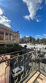 Foto Appartamento in Via Turati 17, Palermo Politeama - Ruggiero Settimo