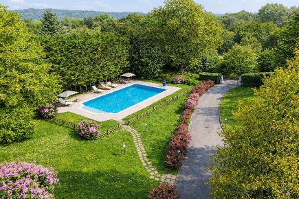 Foto Villa singola a Arona Centro di 1000 m² con 20 locali in vendita