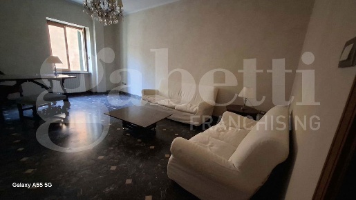 Foto Appartamento in Via Fratta 3, Verona Centro Storico di 108 m²