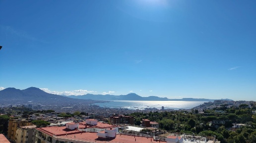 Foto Appartamento in viale colli aminei 144, Napoli di 60 m² con 2 locali