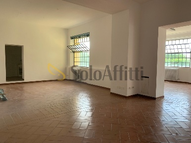 Foto Ufficio in Via della Rinfusola, Monteriggioni di 200 m² con 5 locali