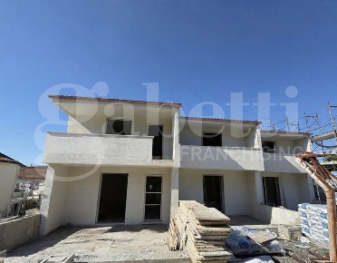 Foto Appartamento in Via Marzabotto 1, Orte Centro di 90 m² con 3 locali
