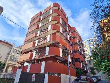 Foto Appartamento in Via Setajoli 3, Messina di 180 m² con 5 locali