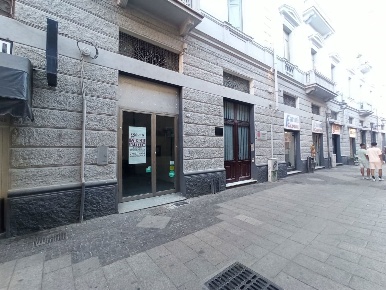 Foto Negozio in Corso UMBERTO I 14, Oristano Centro di 30 m² con 1 locali