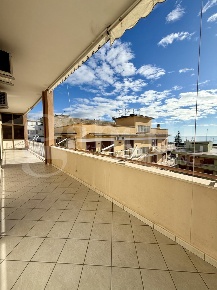 Foto Appartamento in Via Vitruvio 310, Formia Centro di 145 m² con 4 locali