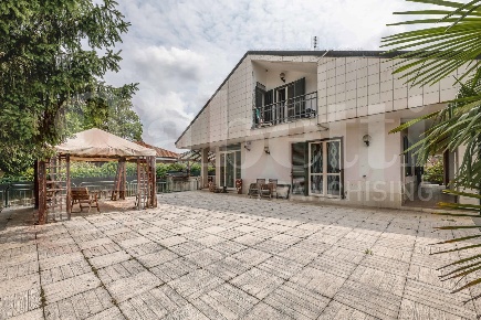 Foto Villa bifamiliare in Via delle Moie 24, San Raffaele Cimena di 400 m²