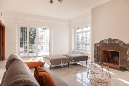 Foto Appartamento in Eufrate, Roma Eur di 230 m² con 5 locali in affitto