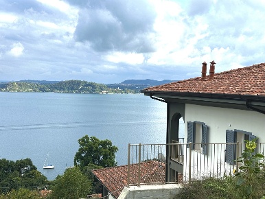 Foto Appartamento in Via Panorama 1, Belgirate di 68 m² con 3 locali