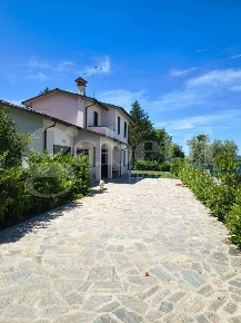 Foto Casa indipendente a Faenza di 200 m² con 5 locali in vendita
