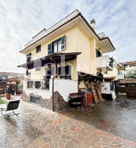 Foto Villa singola in Via staffetta 209, Giugliano in Campania Lago Patria