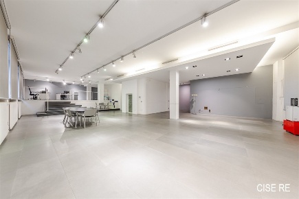 Foto Ufficio in VIA CASATI, Milano Buenos Aires di 527 m² in vendita