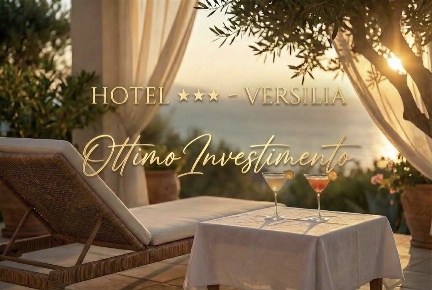 Foto Hotel a Camaiore Lido di Camaiore di 2000 m² con 45 locali in vendita