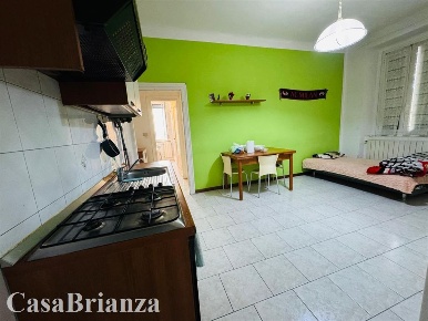 Foto Appartamento in via Porta d'Arnolfo, Biassono Centro di 50 m²