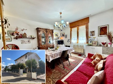 Foto Villa bifamiliare in via Bruno Buozzi, Alfonsine Centro di 192 m²