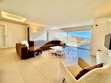 Foto Villa unifamiliare in Via Aldo Moro, Soiano del Lago Soiano di 350 m²