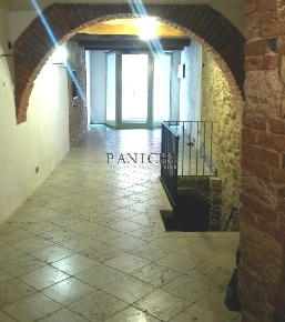 Foto Locale commerciale in Corso Matteotti, Asciano Centro di 65 m²