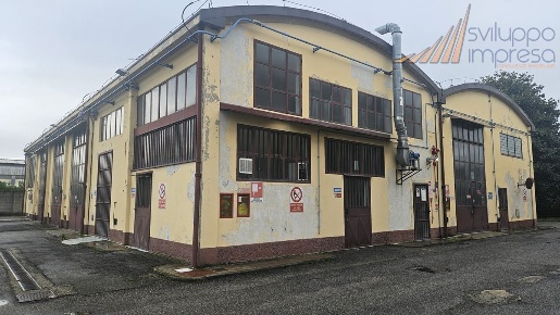 Foto Capannone industriale in Via Papa Giovanni xxiii, Rodano Millepini