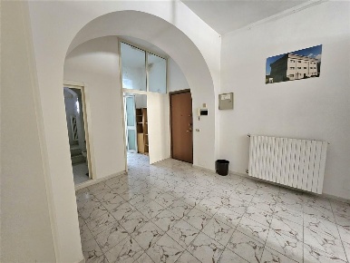 Foto Appartamento a Massa Centro di 90 m² con 4 locali in vendita