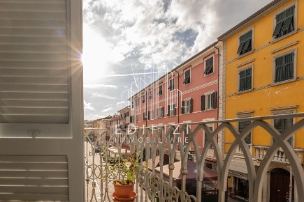 Foto Appartamento a Massa Centro di 110 m² con 5 locali in vendita