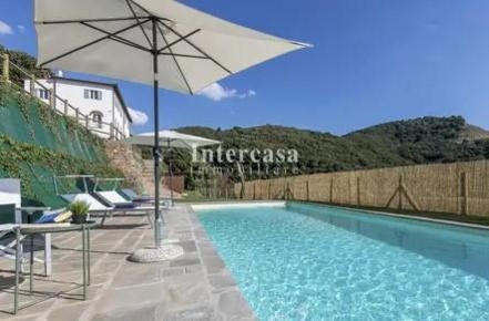 Foto Rustico a Vecchiano Filettole di 620 m² con 19 locali in vendita