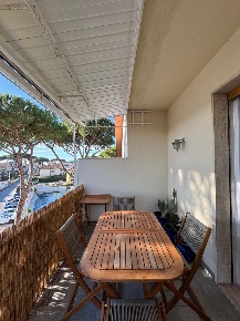 Foto Appartamento a Montignoso Cinquale di 70 m² con 6 locali in vendita