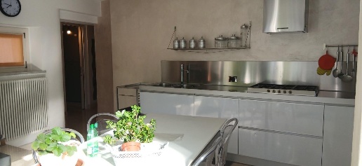 Foto Casa indipendente a Massa Centro di 190 m² con 6 locali in vendita